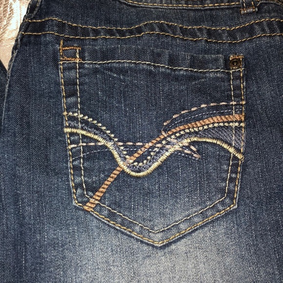 Jeans - Picture 2 of 4